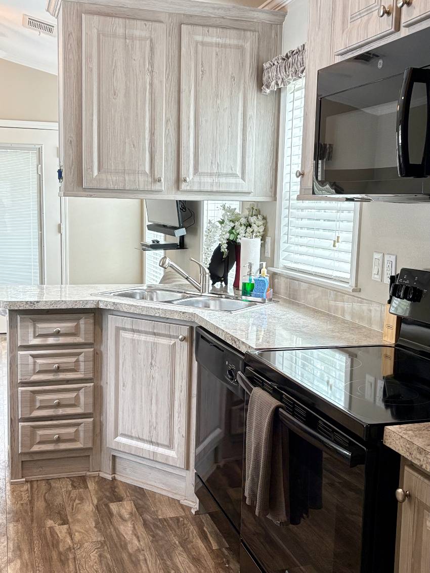 1300 N River Road Lot E92 a Venice, FL Mobile or Manufactured Home for Sale